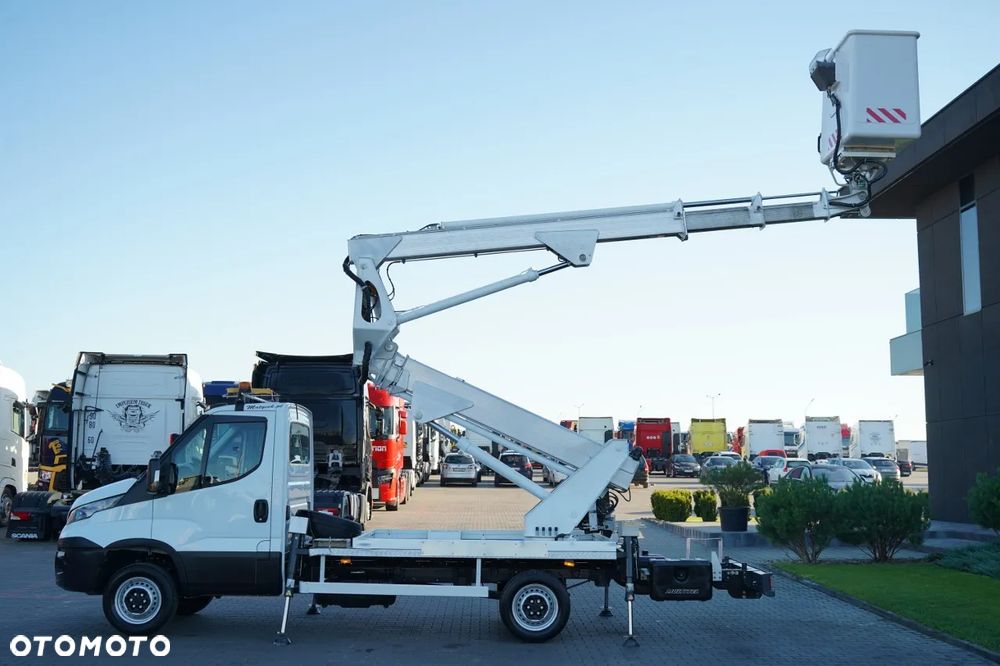 Iveco DAILY 35-120 / ZWYŻKA / PODNOŚNIK KOSZOWY  20 METRÓW / 4 PODPORY / MANUAL / 2017 - 6
