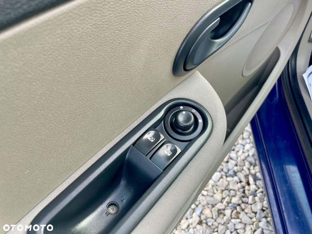 Renault Clio 1.2 16V 75 Dynamique - 27