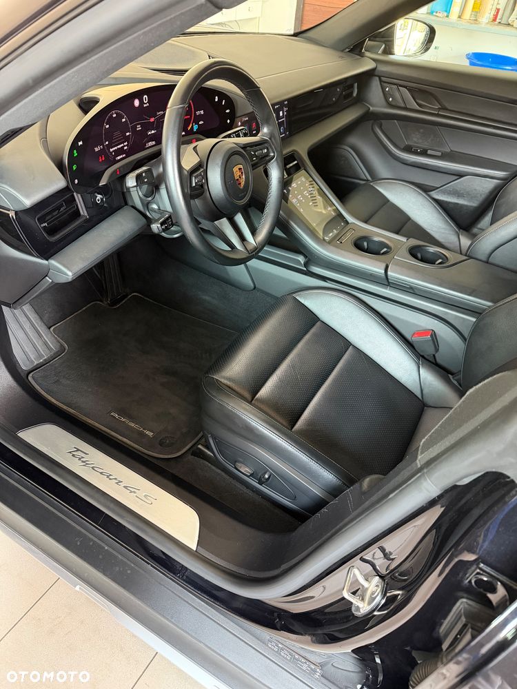 Porsche Taycan 4S Performance Plus - 13