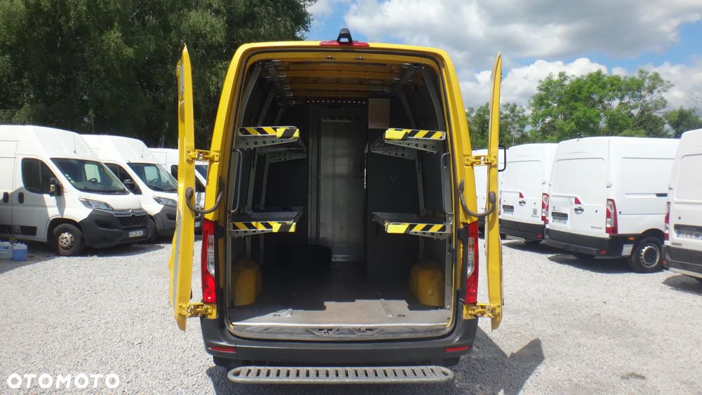 Mercedes-Benz SPRINTER - 12