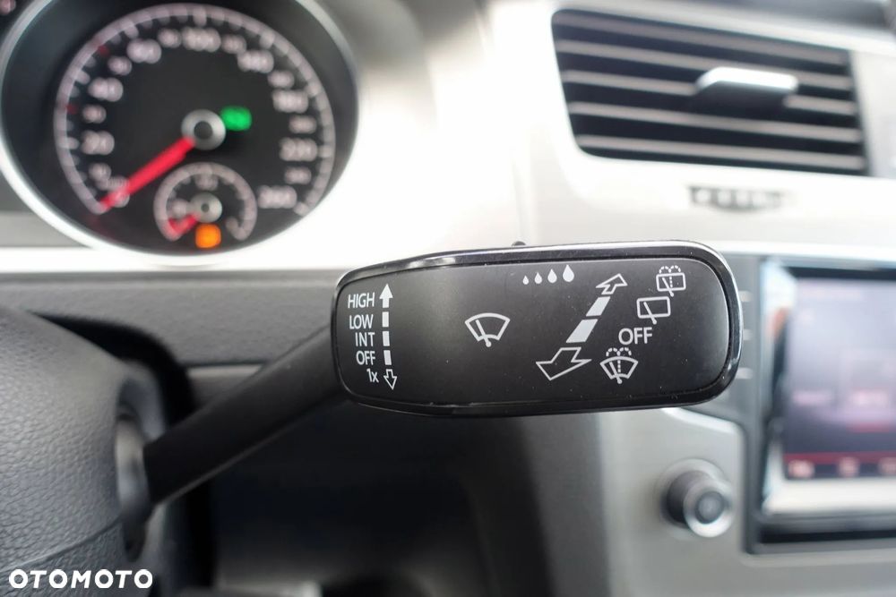 Volkswagen Golf 2.0 BlueTDI DSG Comfortline - 28