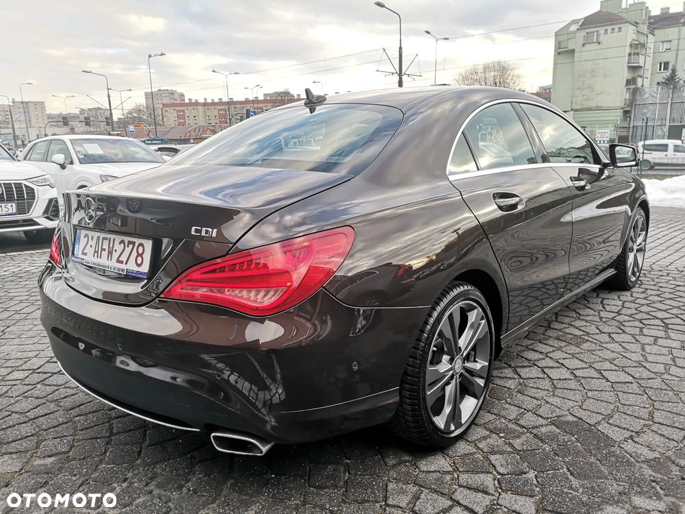 Mercedes-Benz CLA 180 d 7G-DCT Urban - 2