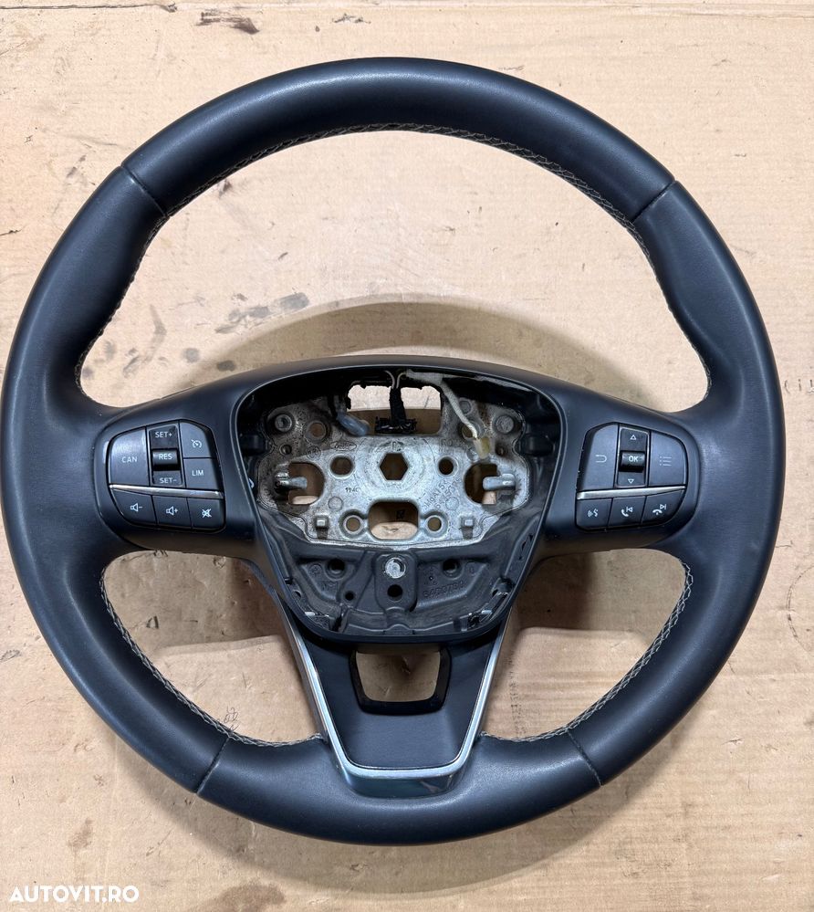 Volan piele cu comenzi FORD PUMA an 2019-2025 uzura minima - 1