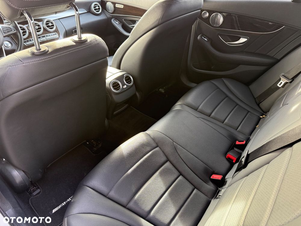 Mercedes-Benz Klasa C 300 7G-TRONIC - 12