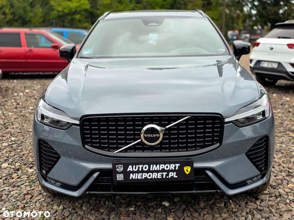 Volvo XC 60 B4 D AWD Plus Dark - 36
