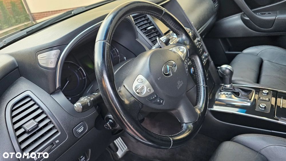 Infiniti FX FX30d S Premium - 31