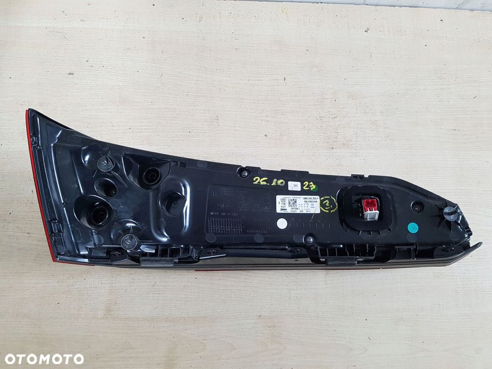 audi q7 21^ lampa prawy tył 4m0945094f option - 2