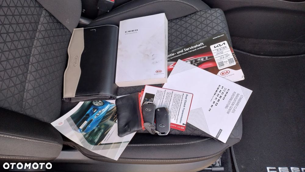 Kia Ceed 1.6 CRDi DCT Platinum Edition - 40