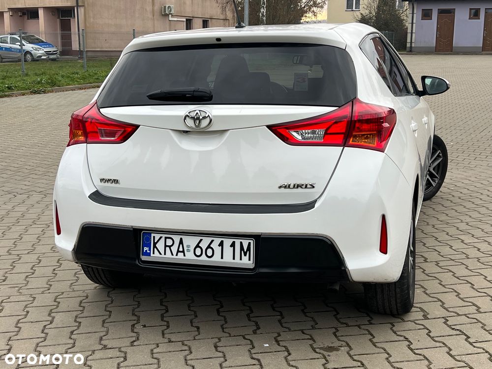 Toyota Auris 1.4 D-4D Life+ - 5