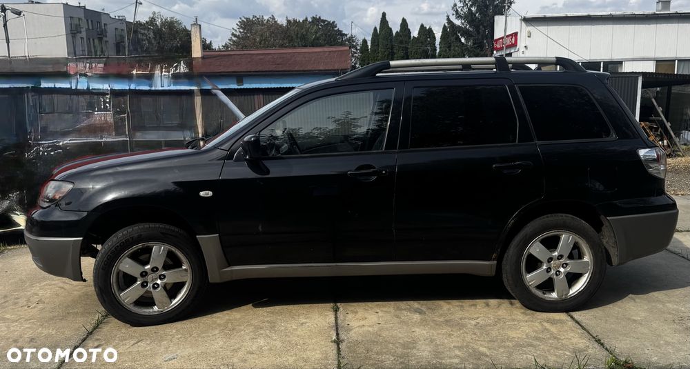 Mitsubishi Outlander - 7