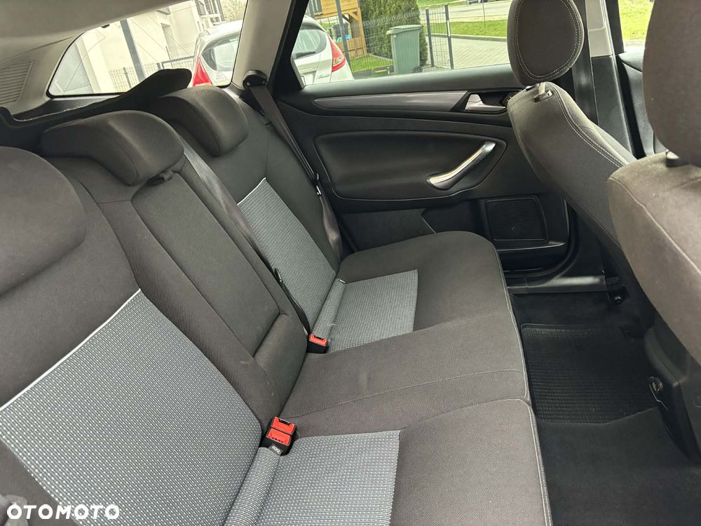 Ford Mondeo 1.6 TDCi Champions Edition - 18