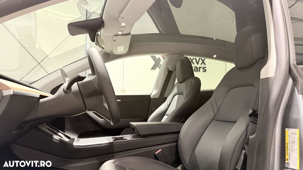 Tesla Model Y Performance Dual Motor AWD - 26