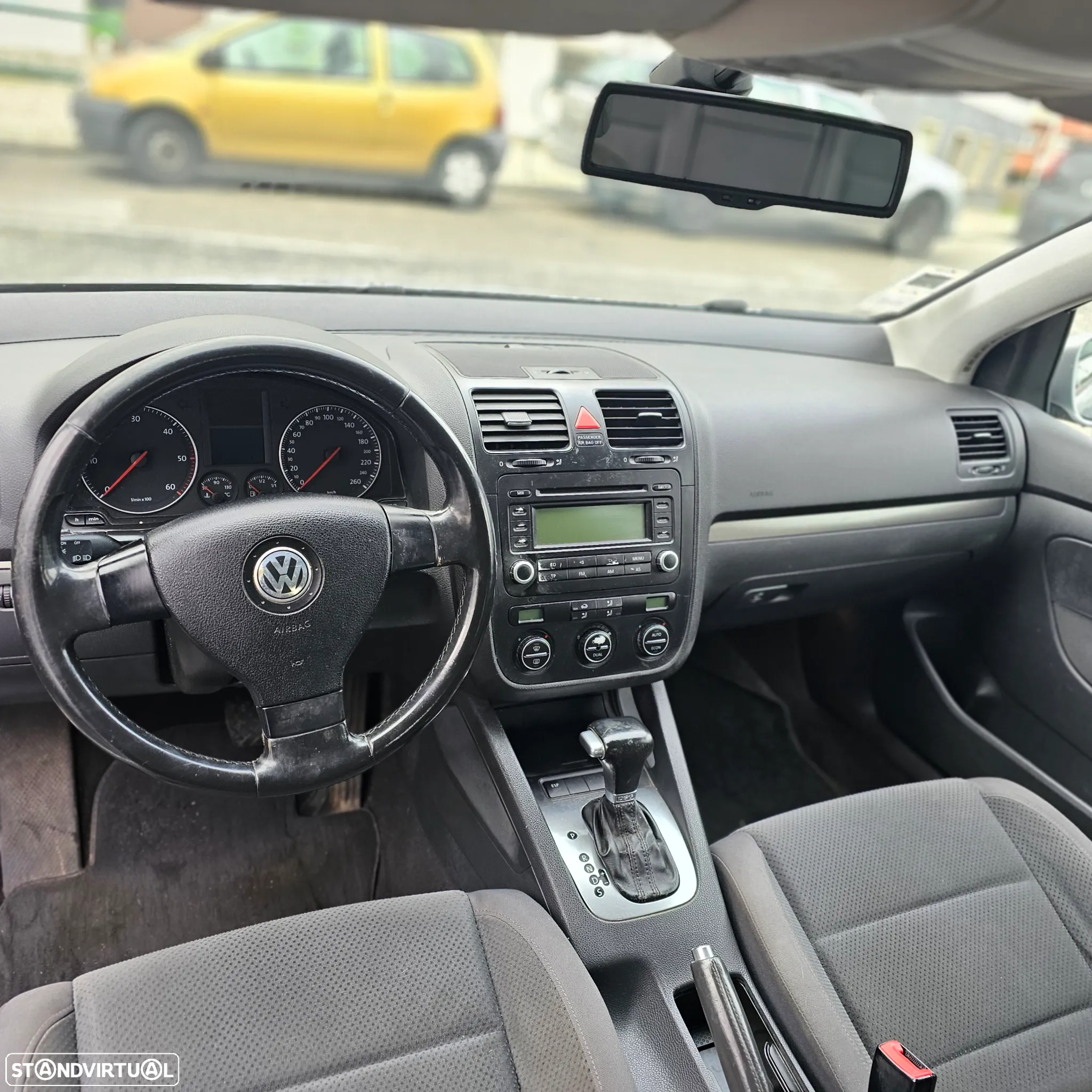 VW Golf 1.9 TDi Confortline DSG - 18