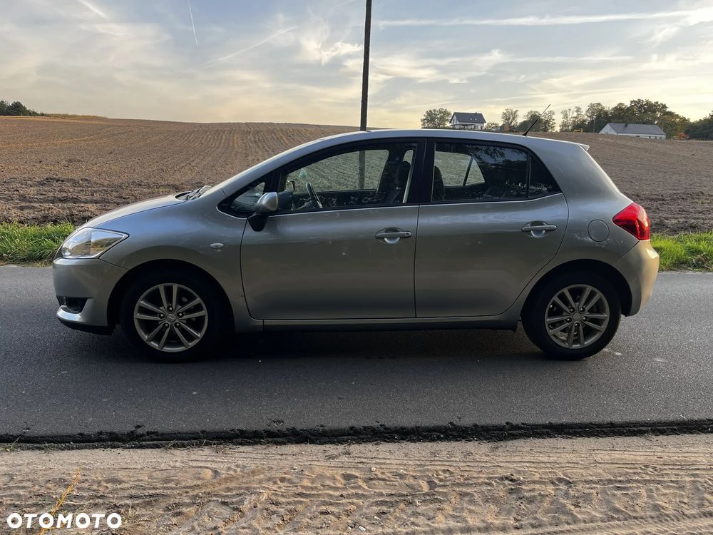 Toyota Auris 1.4 D-4D Luna - 8