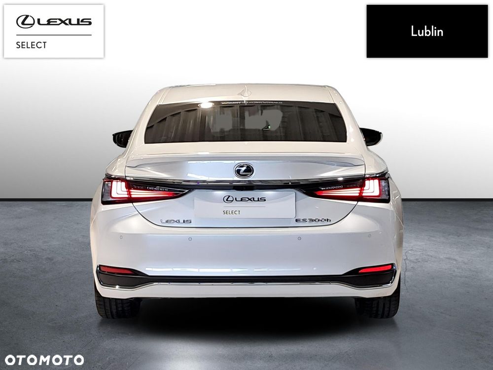 Lexus ES 300h Business Edition - 4