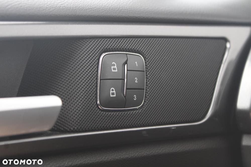 Ford Mondeo - 22