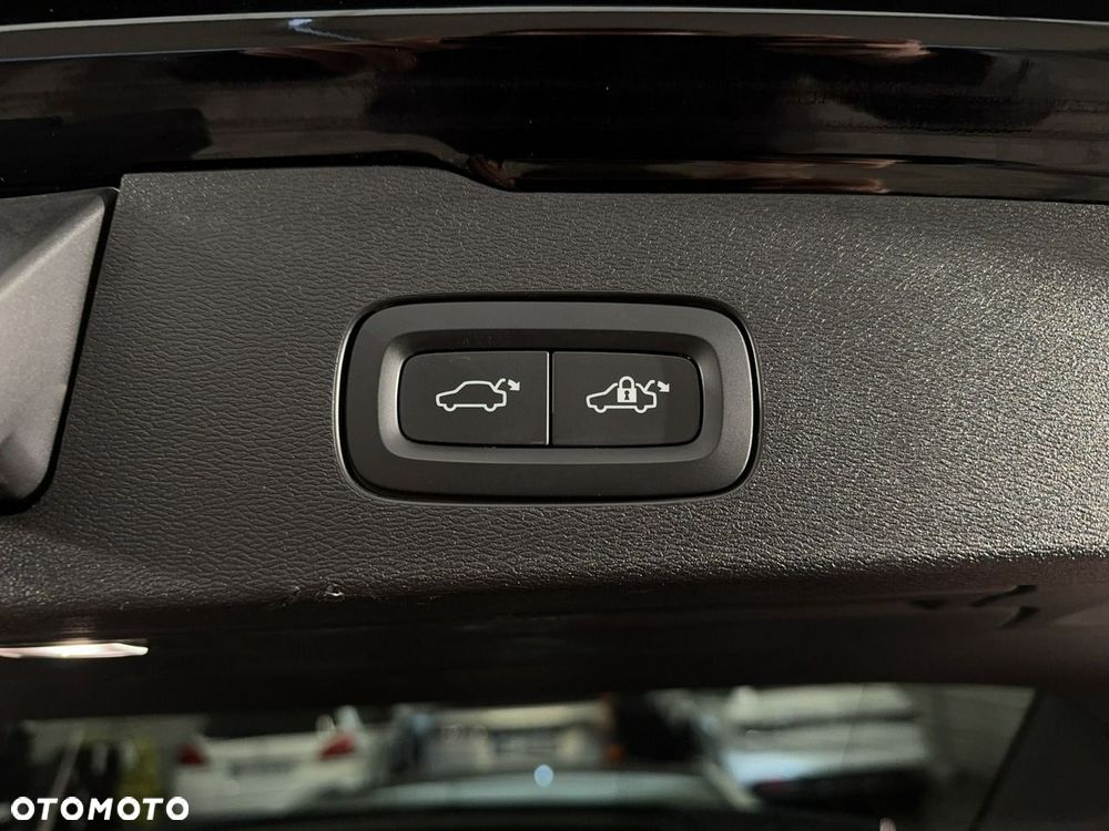 Volvo V60 Cross Country - 18