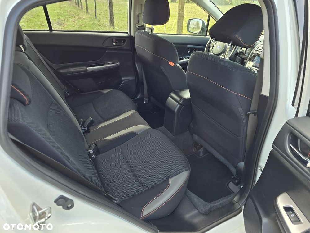 Subaru XV 2.0i Exclusive CVT - 6