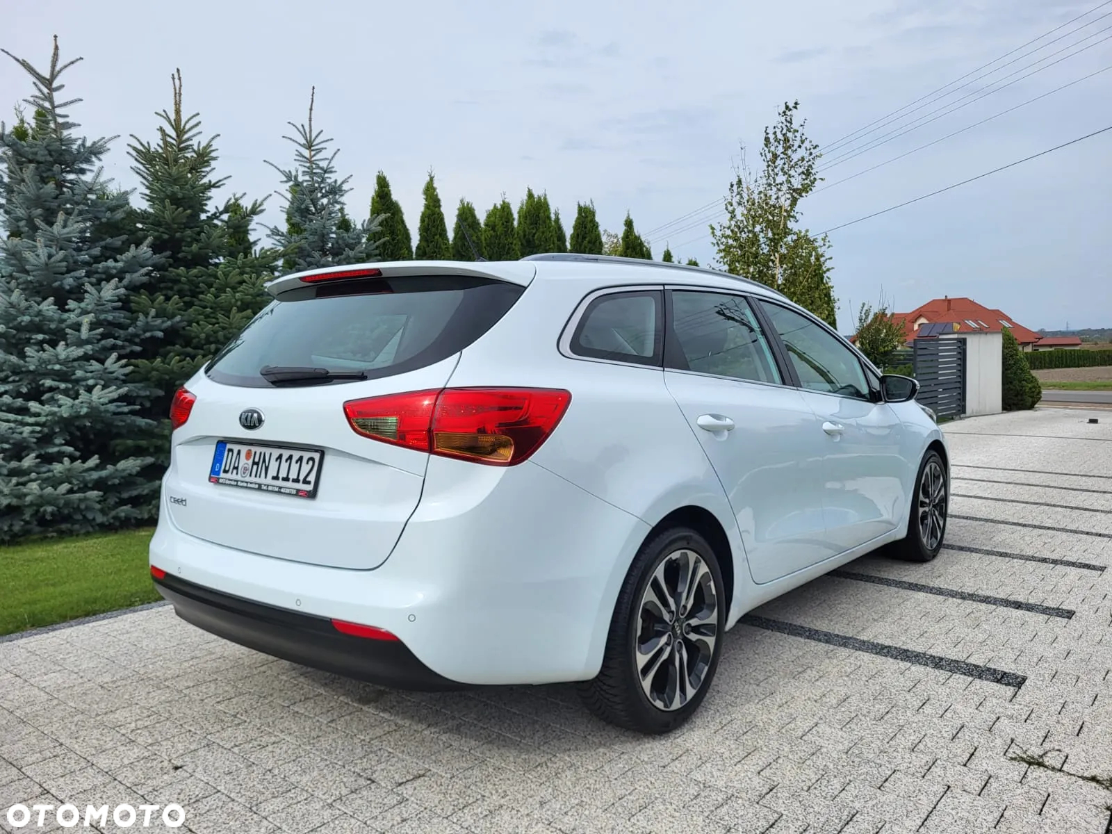 Kia Ceed 1.6 GDI DCT SW Platinum Edition - 3