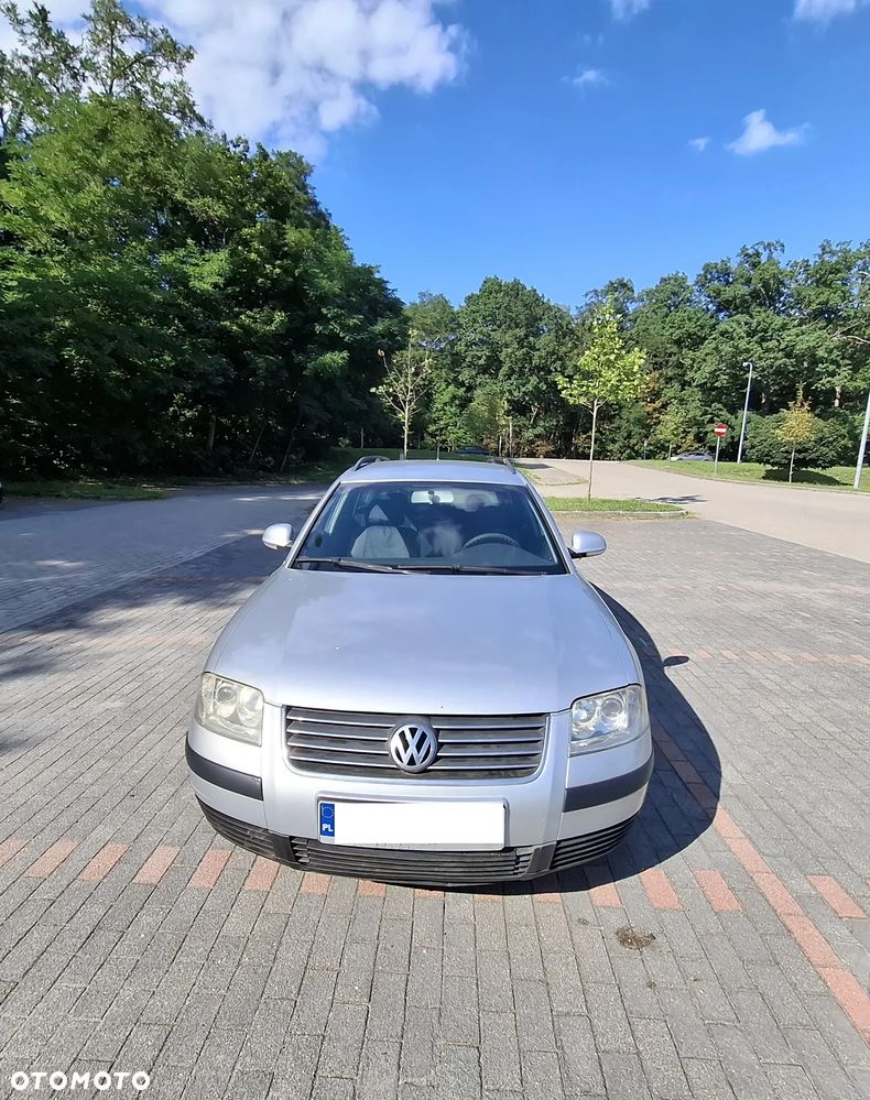 Volkswagen Passat 1.9 TDI Comfortline - 1