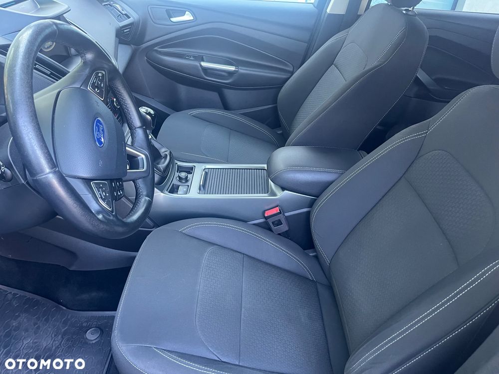Ford Kuga 2.0 TDCi FWD Titanium - 8