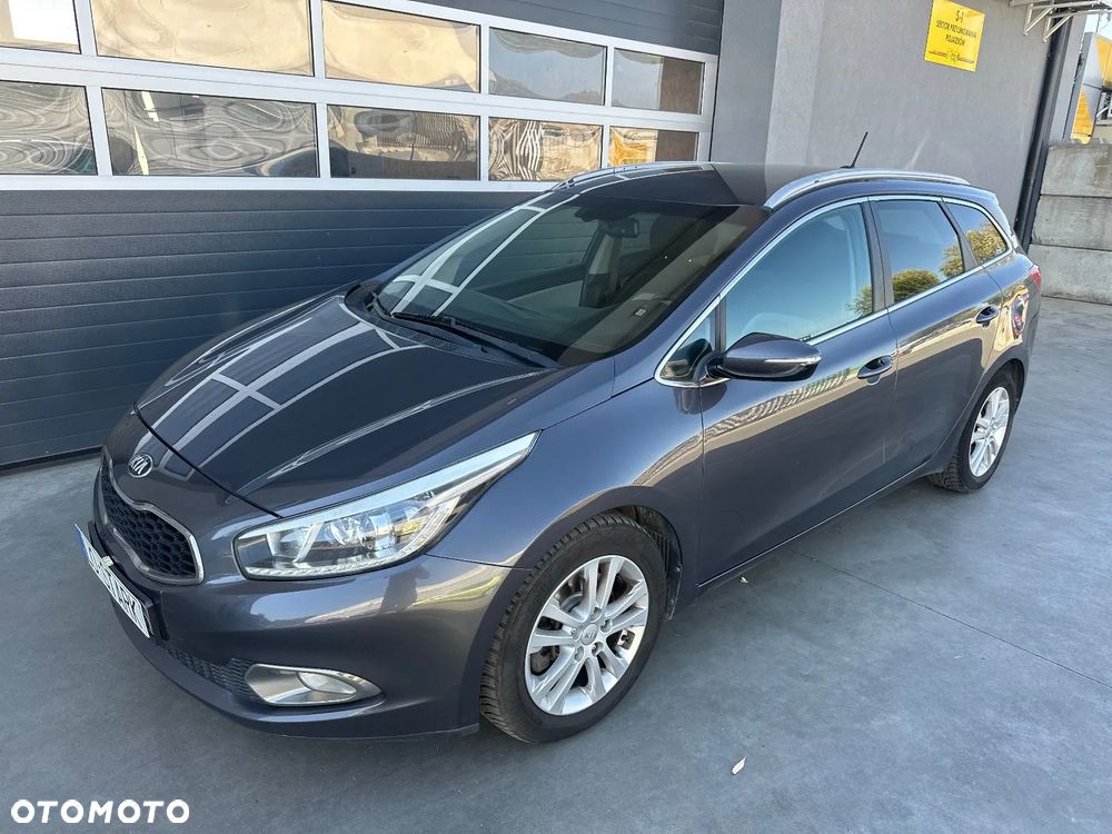 Kia Ceed - 8