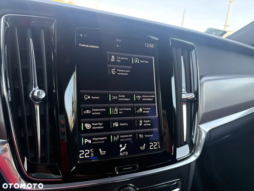 Volvo V90 D4 Momentum - 21