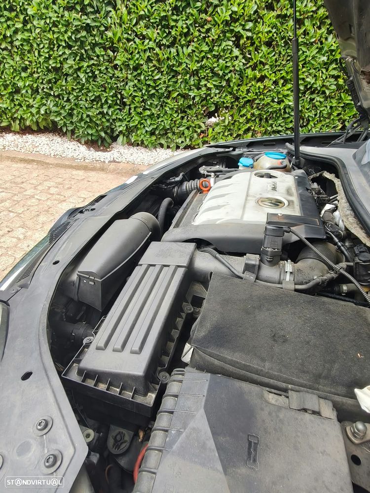 VW Jetta 1.9 TDi Confortline - 26