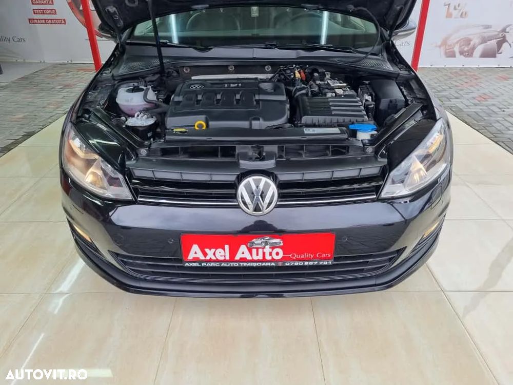 Volkswagen Golf - 35