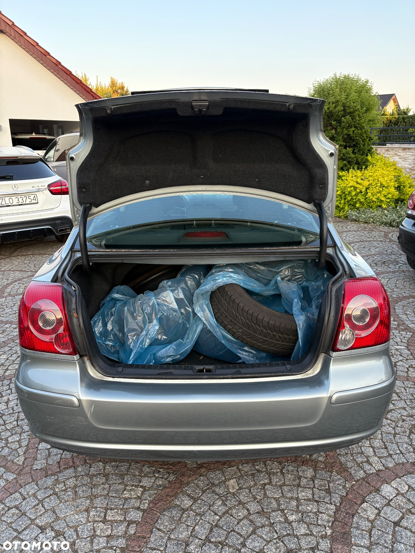 Toyota Avensis 1.8 VVT-i Luna - 9
