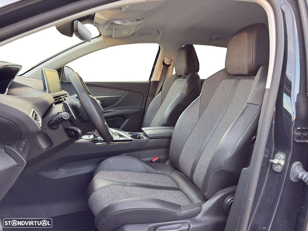 Peugeot 3008 Plug-In Hybrid 225 e-EAT8 Allure Pack - 11