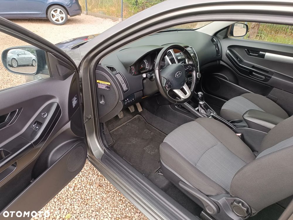 Kia ProCeed 1.6 Crdi Comfort - 24