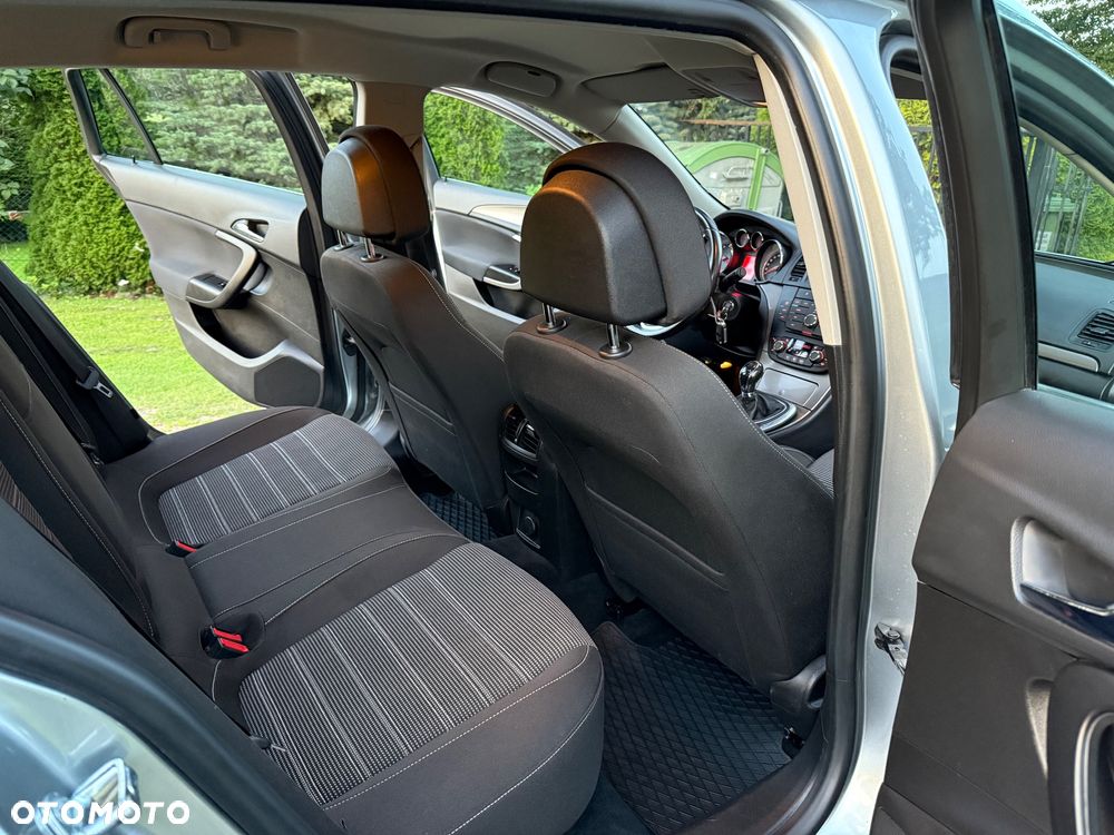 Opel Insignia 2.0 Turbo Sports Tourer ecoFLEXStart/Stop - 12