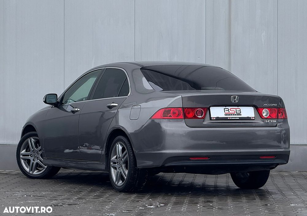 Honda Accord 2.2i-CTDi 4 Door Executive - 6