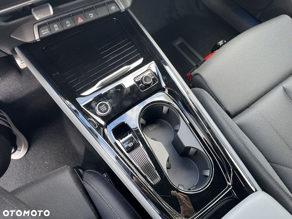 Audi Q3 Sportback - 16