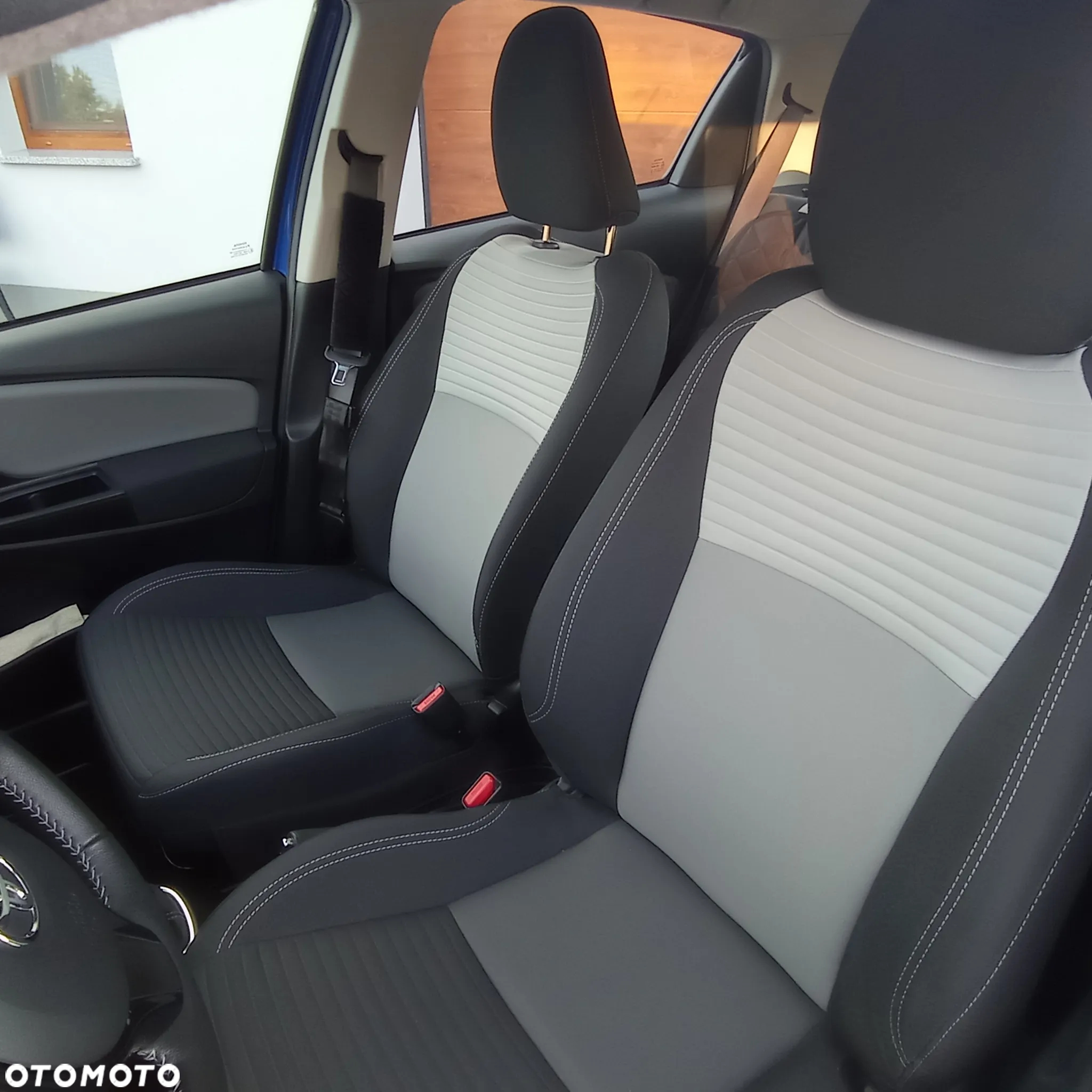 Toyota Yaris 1.5 Premium - 9
