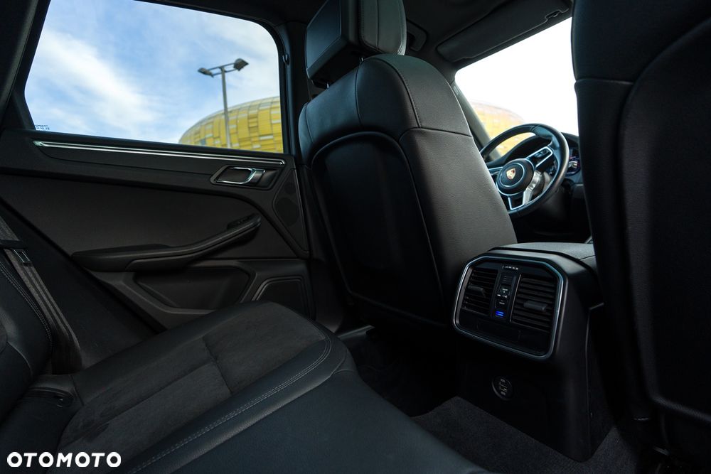 Porsche Macan - 15