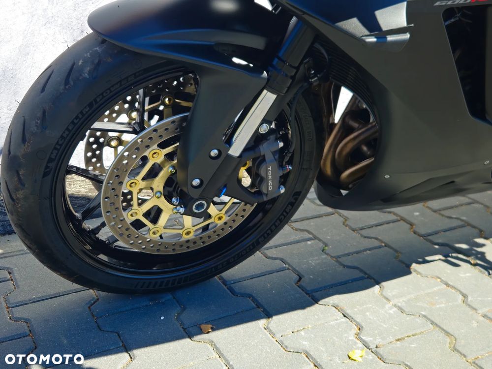 Honda CBR - 27