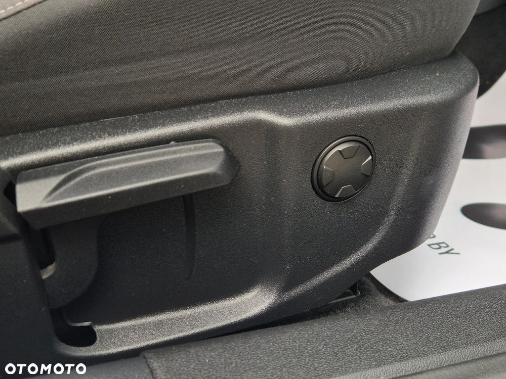 Ford Focus 1.5 EcoBlue Start-Stopp-System TITANIUM DESIGN - 35