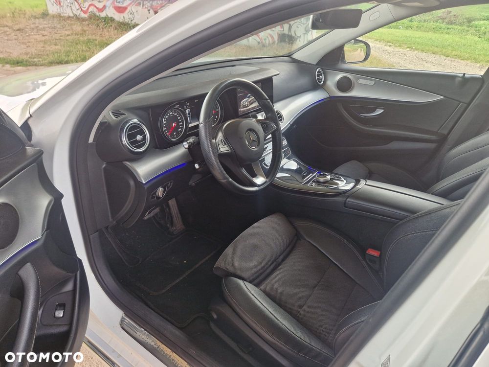 Mercedes-Benz Klasa E 220 d 9G-TRONIC - 5