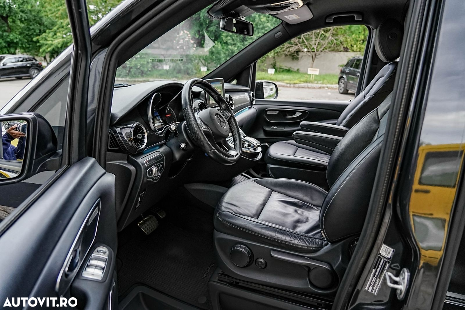 Mercedes-Benz V 220 d kompakt 9G-TRONIC Edition 2020 - 23