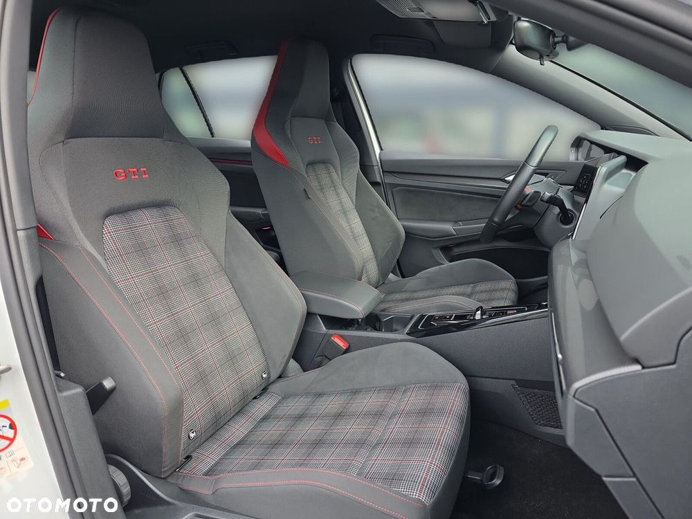 Volkswagen Golf 2.0 TSI GTI DSG - 29