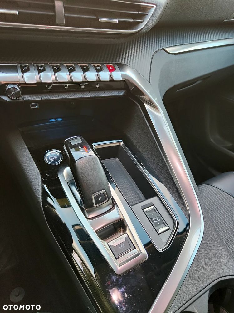 Peugeot 3008 BlueHDi 130 Stop & Start EAT8 Allure - 26