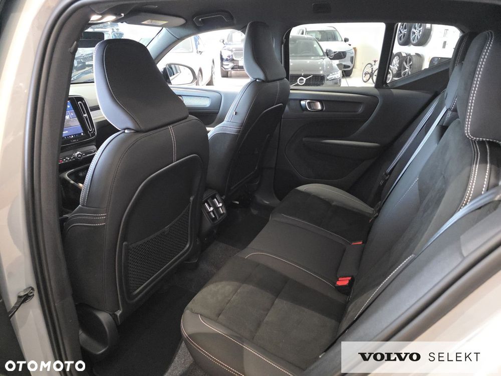 Volvo XC 40 - 28