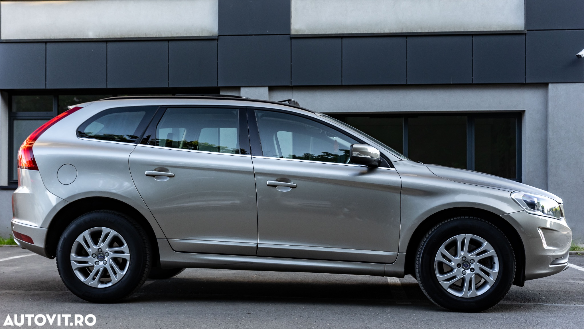 Volvo XC 60 D4 Geartronic Summum - 29