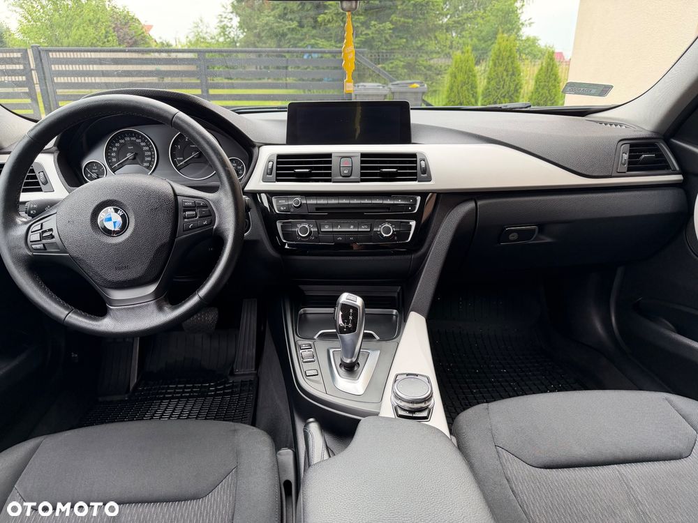 BMW Seria 3 318d Sport Line Shadow - 9