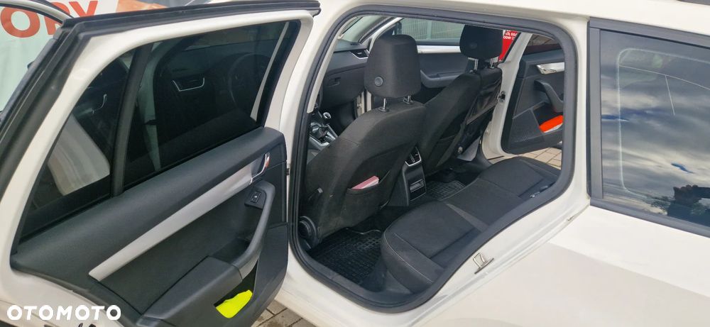 Skoda Octavia 1.6 TDI Ambition - 8