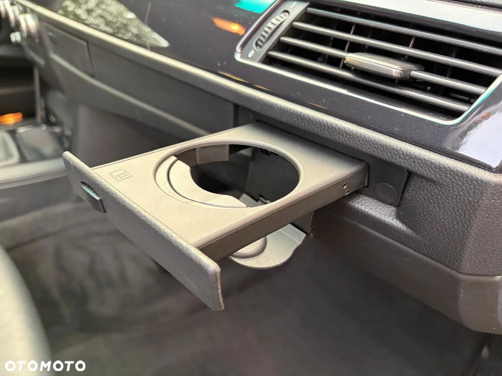 BMW Seria 5 520i Edition Exclusive - 26