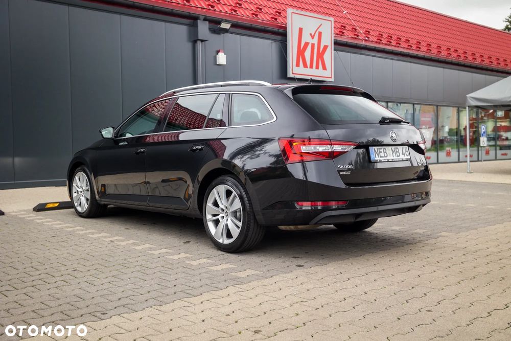Skoda Superb 2.0 TDI 4x4 DSG Premium Edition - 12