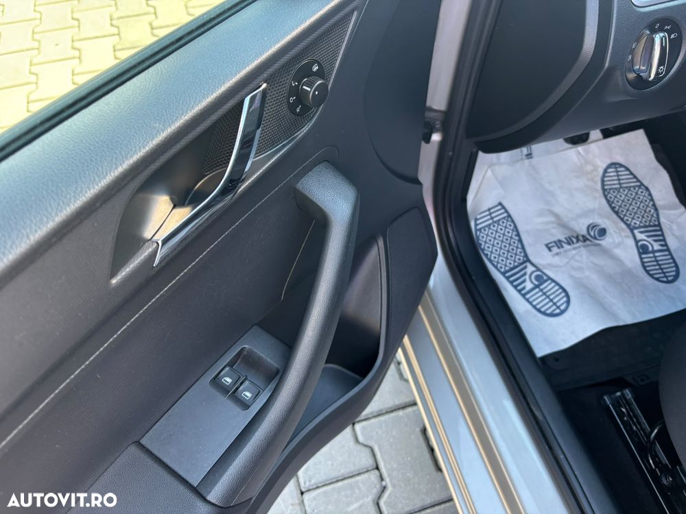 Skoda RAPID 1.2 TSI Ambition - 19